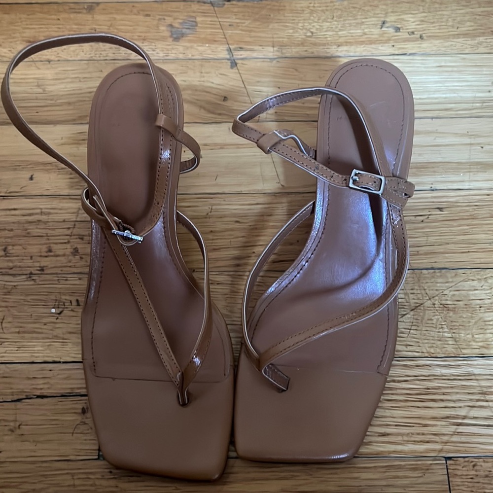 Marc fisher tan sandals 7.5